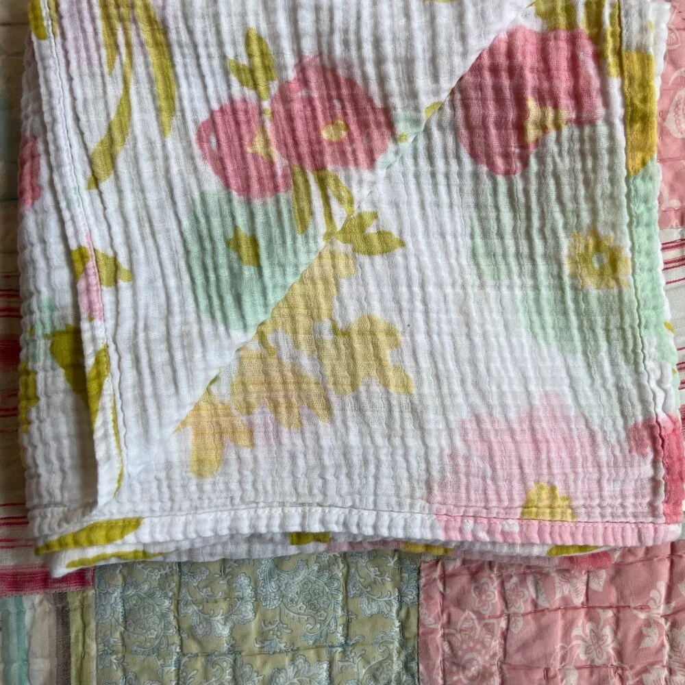 Cloud Island Muslin Cotton Baby Blanket Swaddle Spring Flowers Easter‎